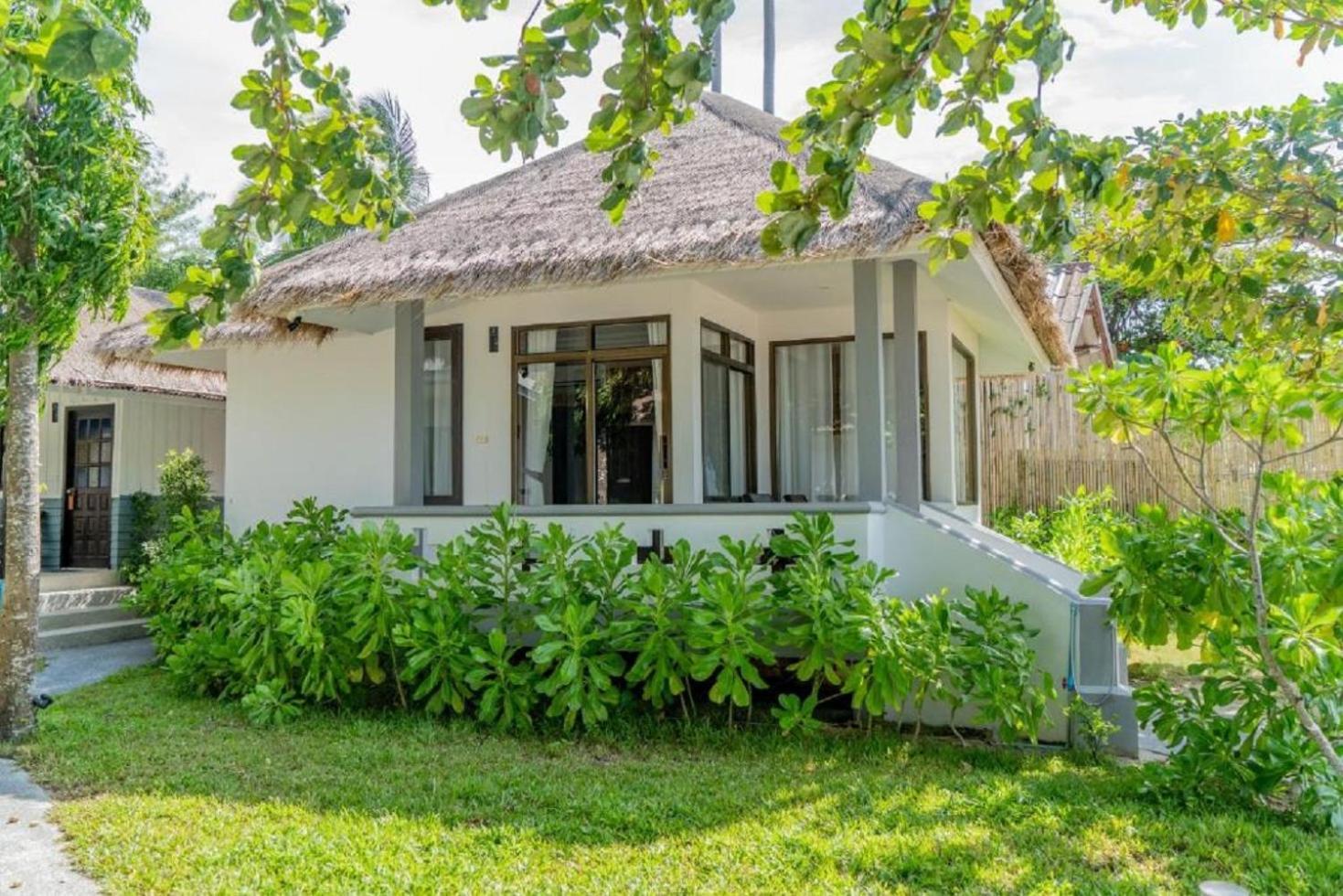 Adarin Beach Resort Menam-part Kültér fotó